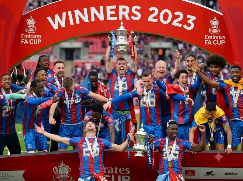Crystal Palace duy trì vị trí tại Premier League nhờ lối chơi tổ chức và tinh thần cạnh tranh.